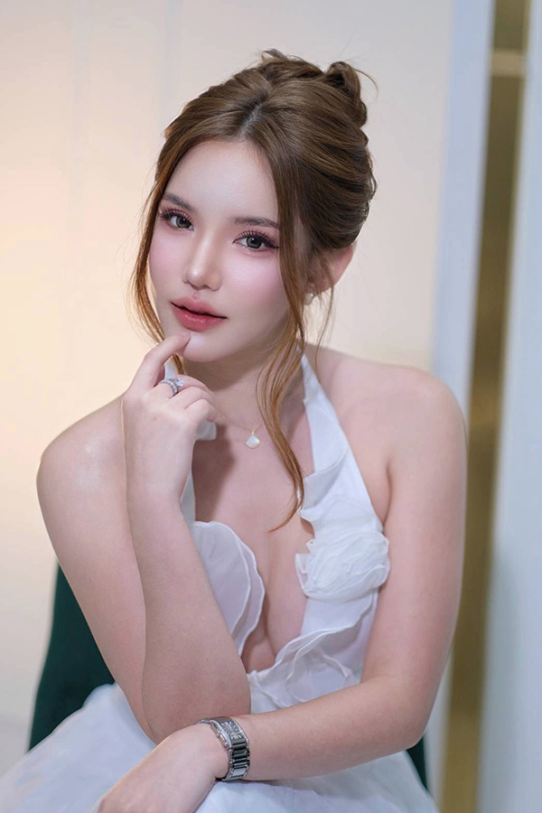 จากนางงามสู่แม่ค้าออนไลน์? การปรับตัวอย่างรวดเร็วของ ‘เบบี๋’ ในเส้นทางธุรกิจใหม่